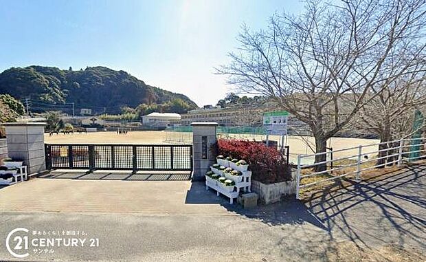 鹿児島市立松元中学校まで3900m