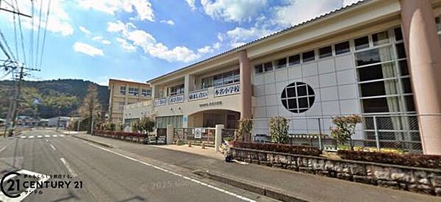 鹿児島市立本名小学校まで2200m