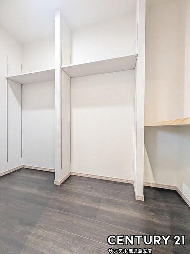 (同仕様モデル写真)パントリー※モデル写真でございます。色や配置の相違がある場合がございます。