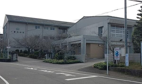 一宮町立一宮中学校まで2219m