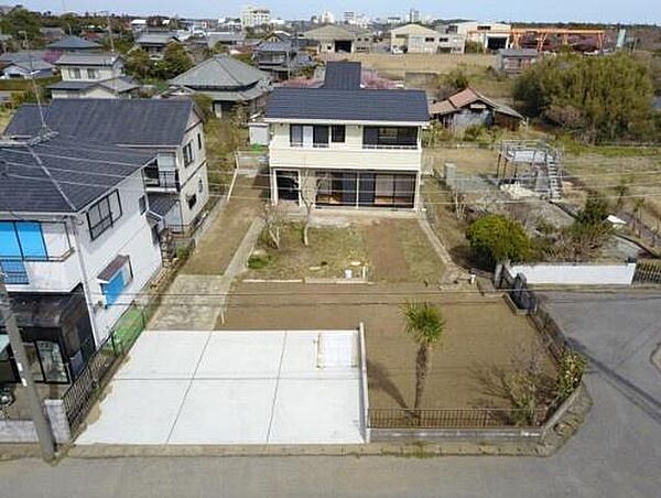 【その他】敷地は広々144坪