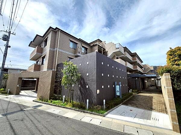 外観：326000243235