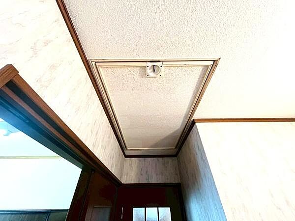 あまり使用しないものは、こちらへ。収納の豊富さは住み心地の良さを左右する重要な要素のひとつです。