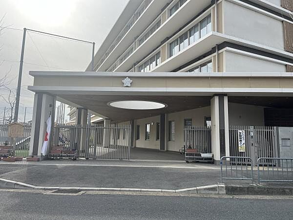 京都市立向島秀蓮小中学校まで1000m