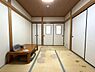 和室：布団を敷けば寝室に早変わり。夏はひんやり、冬はほんのり暖かい畳は1年中過ごしやすいですよ。リフォームで洋室へ変更も可能です。