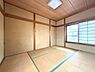 和室：ベランダへ繋がる明るい和室です。畳には調湿効果があるので1年を通して快適に過ごすことが出来ます。