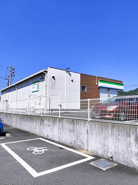 ファミリーマート 臼杵熊崎店まで1000m、ファミリーマート 臼杵熊崎店まで1000ｍ