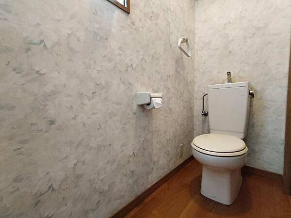 2階にもトイレがあり、便利です。