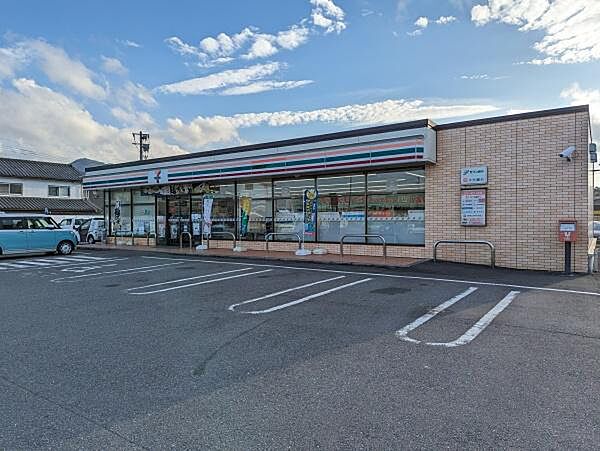 セブンイレブン臼杵江無田店まで2070m、セブンイレブン臼杵江無田店まで2070ｍ