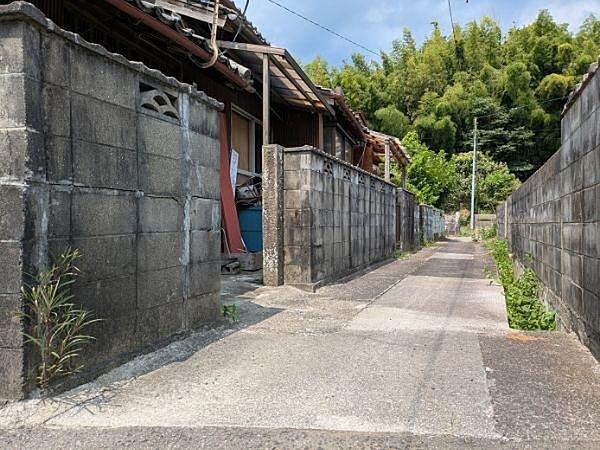 前面里道