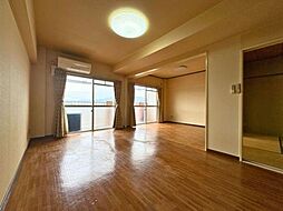 エメラルドマンション古国府 2LDKのリビング/ダイニング