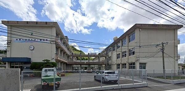 大分市立稙田中学校まで620m、大分市立稙田中学校まで620ｍ