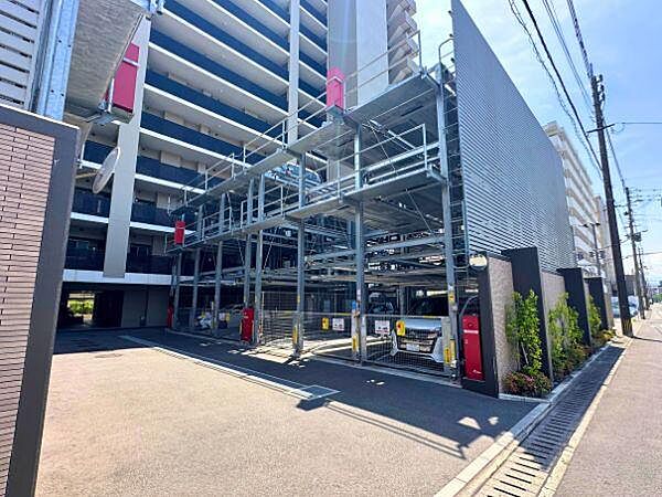 地下にも駐車場あります。現在空きあり(2025年5月時点)
