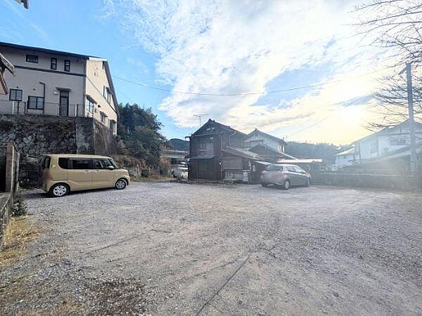 駐車場部分