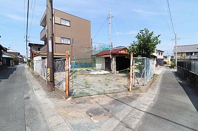 外観:2方向道路、角地! 外観:2方向道路、角地!
