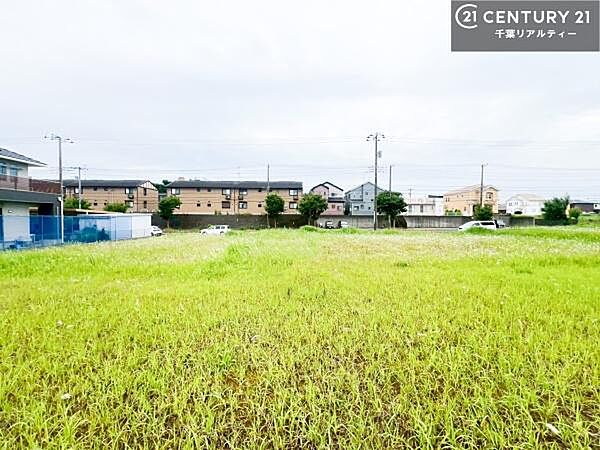 お好きなハウスメーカーで理想のお家が建てられます。物件情報だけでなく、周辺環境等も一緒にご案内！