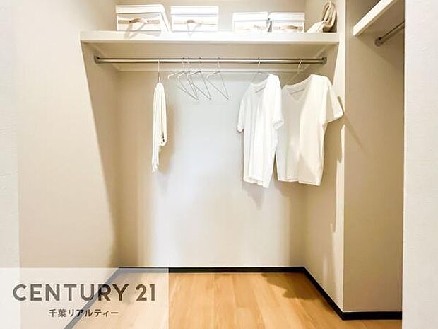 各居室収納付き!急なお客様が来客しても散らかったお部屋をサッと片付けられます!お部屋のスペースが生まれゆとりあるお部屋を演出することが出来ます!