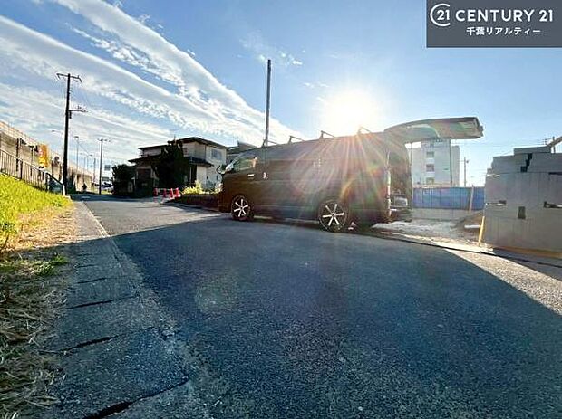 周辺環境や、お客様のご希望に合った物件も一緒にご案内を致します。住宅ローンアドバイザーによるご相談も承ります。当社はお問い合わせに即対応します!お待たせしません!