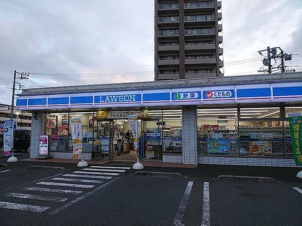 ローソン君津東坂田四丁目店まで1085m
