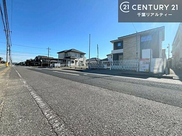 気になるお子様の学校までの道のりや駅までのルート、お買い物の場所などもご一緒にご案内いたします!