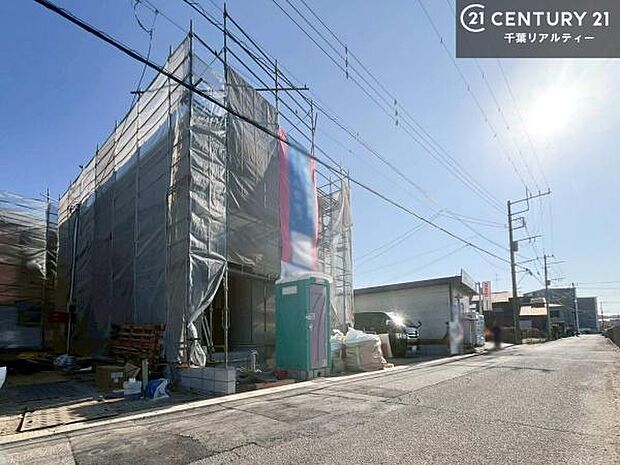 周辺環境や、お客様のご希望に合った物件も一緒にご案内を致します。住宅ローンアドバイザーによるご相談も承ります。当社はお問い合わせに即対応します！お待たせしません！