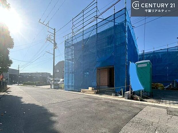 周辺環境や、お客様のご希望に合った物件も一緒にご案内を致します。住宅ローンアドバイザーによるご相談も承ります。当社はお問い合わせに即対応します!お待たせしません!