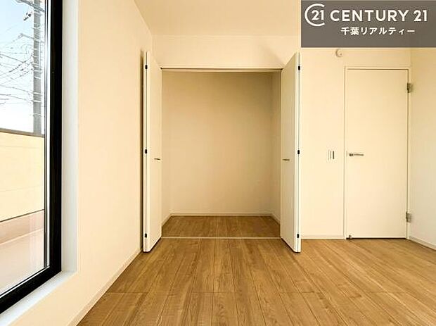 【同仕様】収納スペース充実しています!急なお客様が来客しても散らかったお部屋をサッと片付けられます!お部屋のスペースが生まれゆとりあるお部屋を演出することが出来ます!