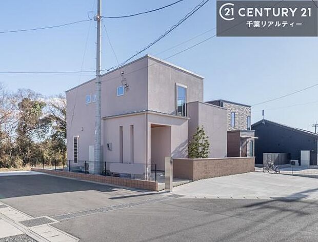 周辺環境や、お客様のご希望に合った物件も一緒にご案内を致します。住宅ローンアドバイザーによるご相談も承ります。当社はお問い合わせに即対応します！お待たせしません！