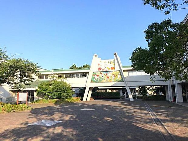 市原市立五所小学校まで906m