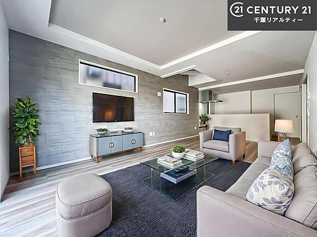 家具はCGパースです。大切な家族が集まるからこそLDKにはこだわりたい。子供たちが元気に笑いながら走り回っている姿を見た時が「広い家にして良かった」と思う瞬間です。