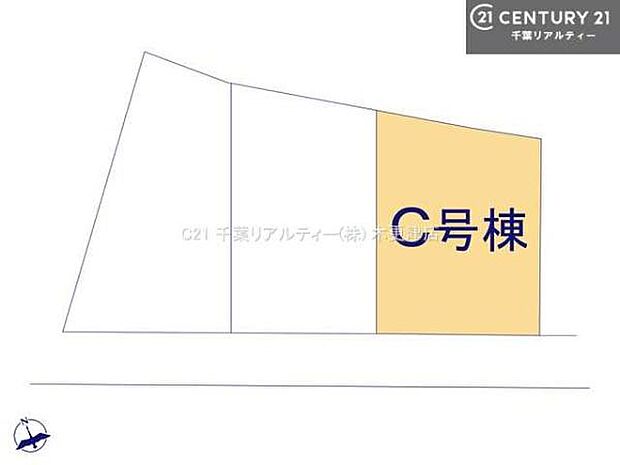 カースペース3台付きでセカンドカーをお持ちのご家庭でも安心。物件探しのご条件・ご要望・ご質問など、何なりと弊社スタッフまでお申し付けください！