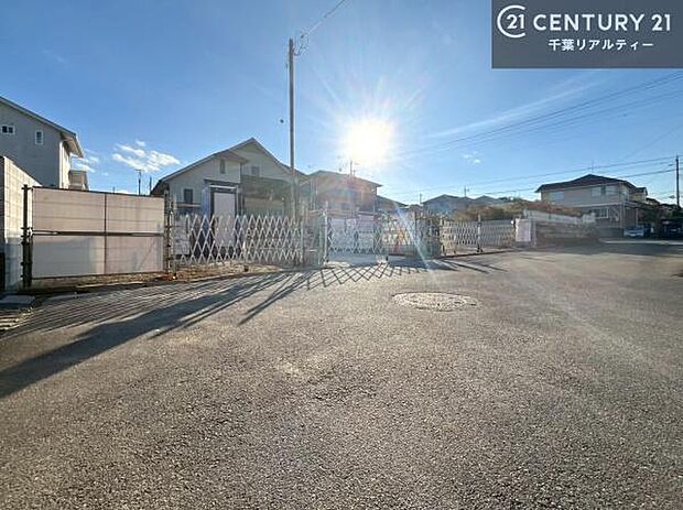 周辺環境や、お客様のご希望に合った物件も一緒にご案内を致します。住宅ローンアドバイザーによるご相談も承ります。当社はお問い合わせに即対応します！お待たせしません！