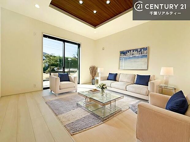 家具はCGパースです。心地良いリビングは家族が自然と集まります。家族団欒の時間が増えそうです。ご家族と、より一層充実した時間を過ごせそうですね。