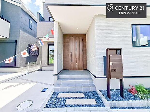 物件探しのご条件・ご要望・ご質問など、何なりと弊社スタッフまでお申し付けください！不動産に関することなら、どのようなことでも誠心誠意対応させて頂きます。