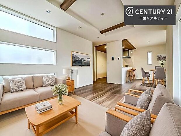 家具はCGパースです。大切な家族が集まるからこそLDKにはこだわりたい。子供たちが元気に笑いながら走り回っている姿を見た時が「広い家にして良かった」と思う瞬間です。