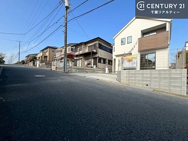 周辺環境や、お客様のご希望に合った物件も一緒にご案内を致します。住宅ローンアドバイザーによるご相談も承ります。当社はお問い合わせに即対応します!お待たせしません!