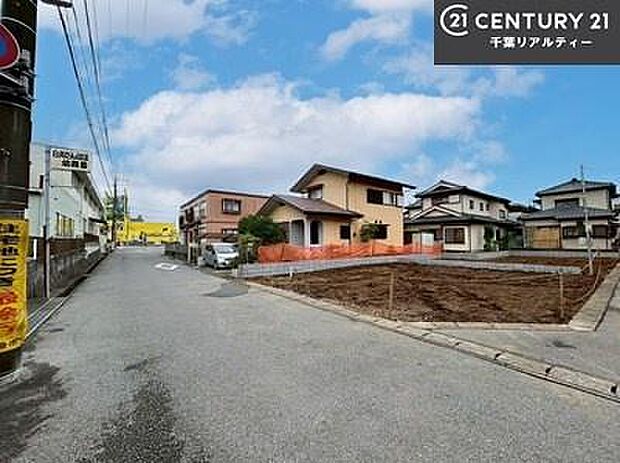 周辺環境や、お客様のご希望に合った物件も一緒にご案内を致します。住宅ローンアドバイザーによるご相談も承ります。当社はお問い合わせに即対応します!お待たせしません!