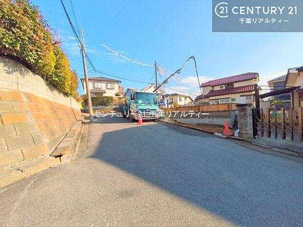 周辺環境や、お客様のご希望に合った物件も一緒にご案内を致します。住宅ローンアドバイザーによるご相談も承ります。当社はお問い合わせに即対応します!お待たせしません!