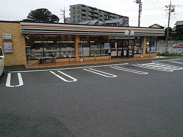 セブンイレブン佐倉志津公民館通り店まで526m