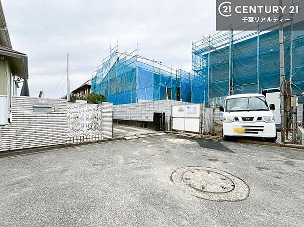 周辺環境や、お客様のご希望に合った物件も一緒にご案内を致します。住宅ローンアドバイザーによるご相談も承ります。当社はお問い合わせに即対応します!お待たせしません!