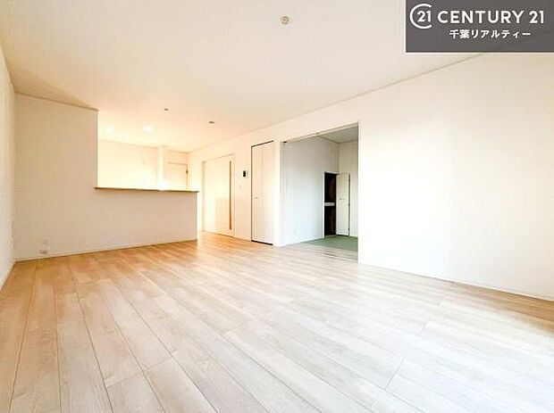 心地良いリビングは家族が自然と集まります。家族団欒の時間が増えそうです。ご家族と、より一層充実した時間を過ごせそうですね。