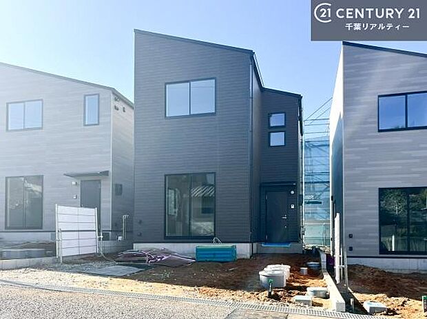 物件探しのご条件・ご要望・ご質問など、何なりと弊社スタッフまでお申し付けください!不動産に関することなら、どのようなことでも誠心誠意対応させて頂きます。