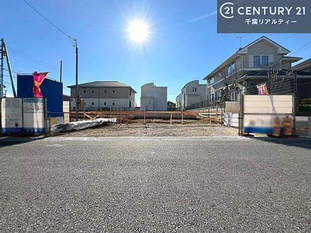 周辺環境や、お客様のご希望に合った物件も一緒にご案内を致します。住宅ローンアドバイザーによるご相談も承ります。当社はお問い合わせに即対応します!お待たせしません!