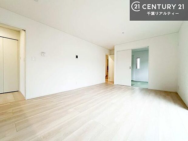 大切な家族が集まるからこそLDKにはこだわりたい。子供たちが元気に笑いながら走り回っている姿を見た時が「広い家にして良かった」と思う瞬間です。