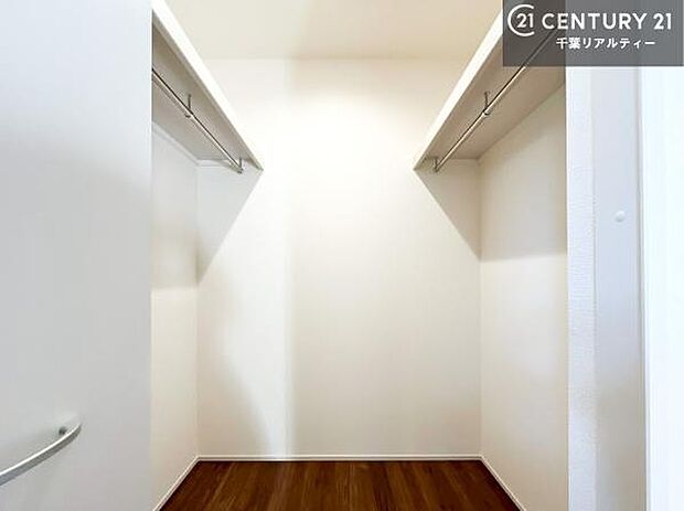 住空間をすっきり使うためには必須ポイントの収納スペースですよね。是非現地でご確認ください！