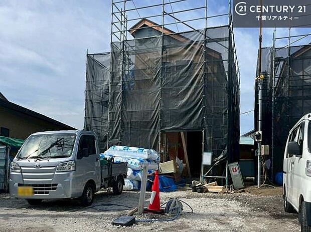 周辺環境や、お客様のご希望に合った物件も一緒にご案内を致します。住宅ローンアドバイザーによるご相談も承ります。当社はお問い合わせに即対応します!お待たせしません!
