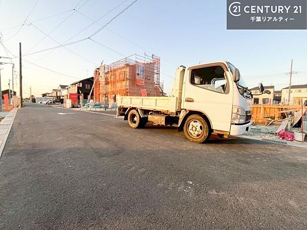 周辺環境や、お客様のご希望に合った物件も一緒にご案内を致します。住宅ローンアドバイザーによるご相談も承ります。当社はお問い合わせに即対応します！お待たせしません！
