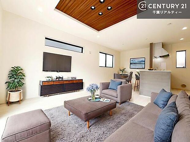 家具はCGパースです。大切な家族が集まるからこそLDKにはこだわりたい。子供たちが元気に笑いながら走り回っている姿を見た時が「広い家にして良かった」と思う瞬間です。