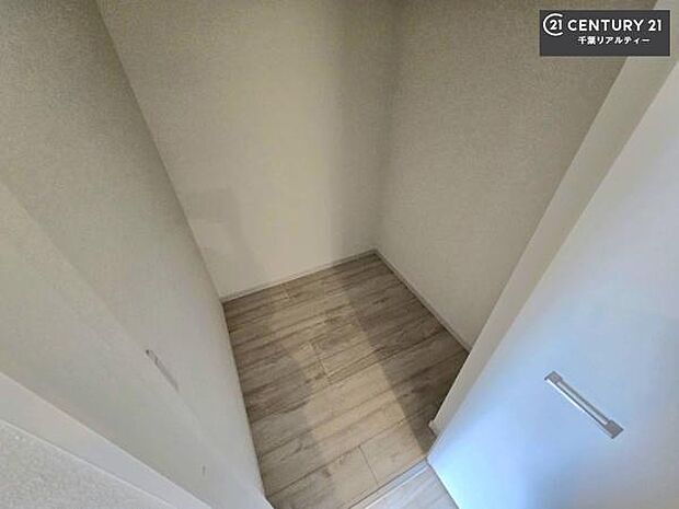 たっぷり収納住空間。住空間をすっきり使うためには必須ポイントの収納スペースですよね。