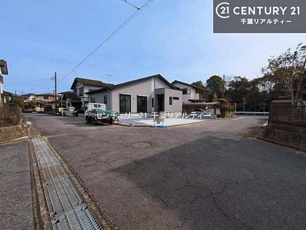 周辺環境や、お客様のご希望に合った物件も一緒にご案内を致します。住宅ローンアドバイザーによるご相談も承ります。当社はお問い合わせに即対応します!お待たせしません!